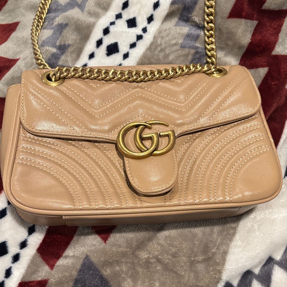 Gucci Beige Leather Shoulder Bag with Gold Accents